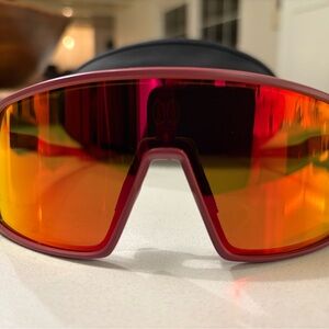 Oakley Sutros